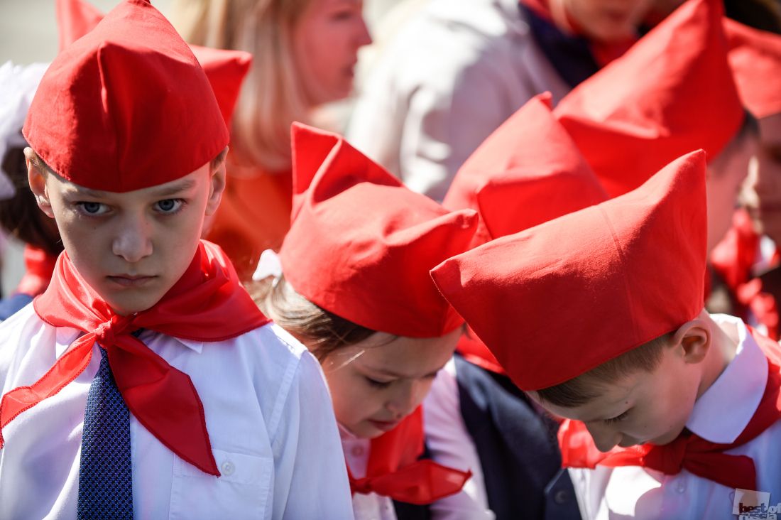 Фото на день пионерии в школе