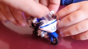 Модель полицейского мотоцикла. Машинки. Технопарк. Видео для детей