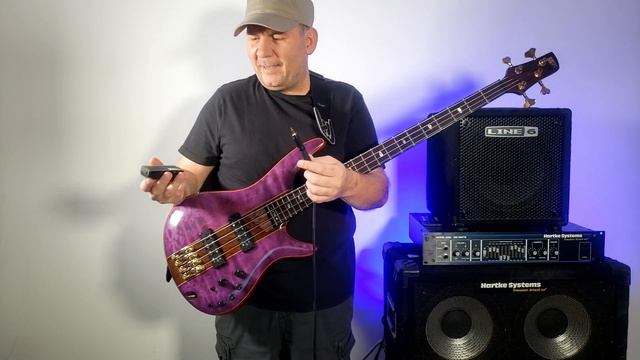 Vox AP2BS amPlug tiny bass headphone amp review and demo - Is it any good? смотреть онлайн