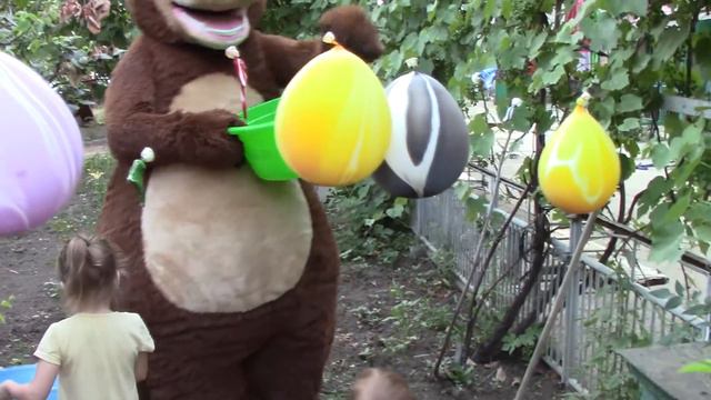 #ЧЕЛЛЕНДЖ ЛОПНИ ШАРИК/Маша,Даша и медведь лопают воздушные шары с сюрпризами/ВИДЕО ДЛЯ ДЕТЕЙ!! смотреть онлайн