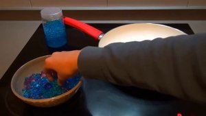 Гидрогель (шарики Орбиз).  Эксперименты с гидрогелем.