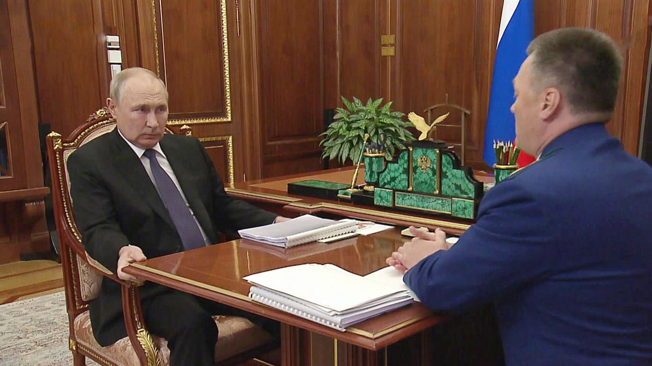 Соблюдение прав военных и их семей в центре внимания президента на встрече с генпрокурором