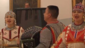 Выступает ансамбль УЯВ