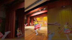 Концерт народного ансамбля танца Радуга г. Подольск.MOV