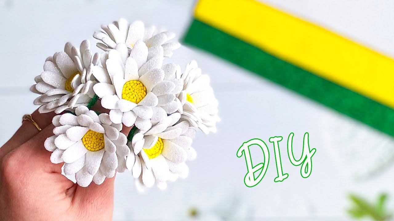 Ромашки из Глиттерного Фоамирана Ободок с цветами / How to make Daisy Flower from Glitter Foam paper смотреть онлайн