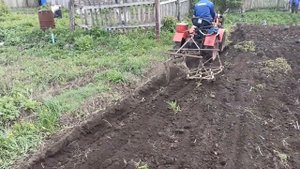 tz-4k-14 работа с плугом