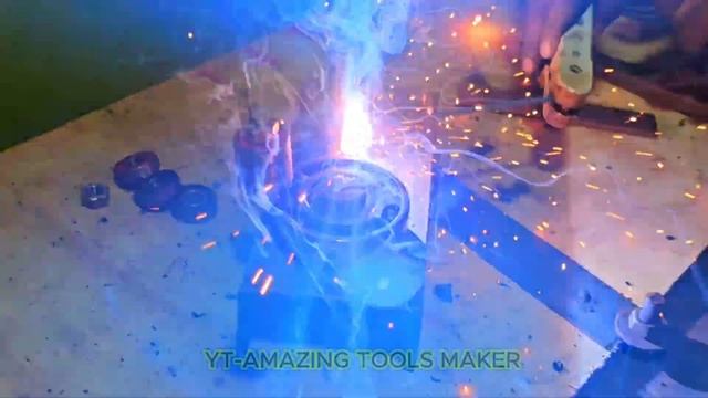 Useful DIY Iron Bending Machine With Old Bearing|| смотреть онлайн