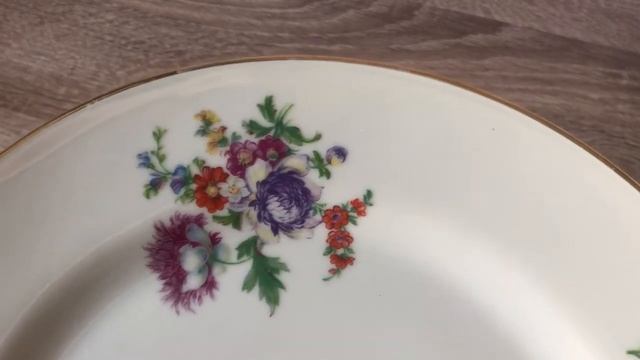 Шесть тарелок- «бабушек» для блинов, оладушек. Обзор винтажных тарелок (блюд). смотреть онлайн