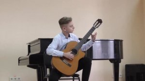 Гитара. "Менуэт" / В. Агабабов "В далёкой Америке". Играет на гитаре Григорьев Николай.