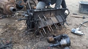 Разбираем двигатель (газ-53) на металлолом. Заработали 5500 рублей за 24 часа.