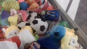 3 способа взломать автомат с жвачками