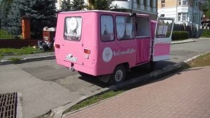 Фургончик с мороженым и музыка