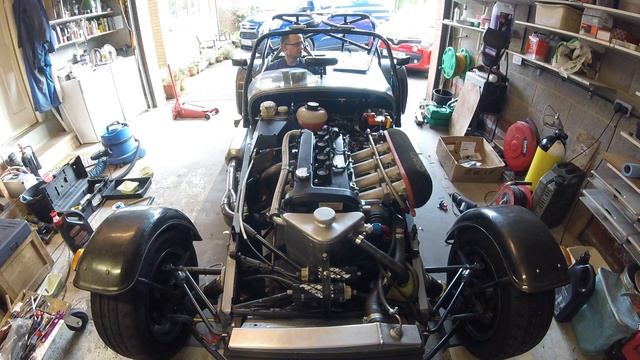 Duratec in Detail's 2.5L first startup. смотреть онлайн