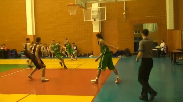 фрагмент первой четверти матча КубГТУ - КубГАУ-76:52 смотреть онлайн