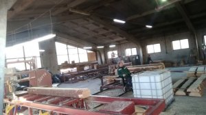 Моя работа на пилораме! Пилим лес! Живём в деревне