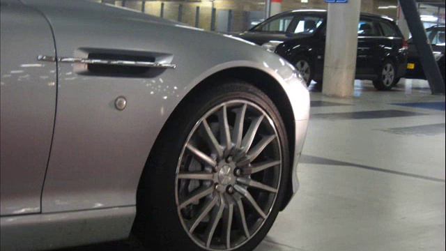 Mercedes E 63 AMG W212, AM DB9 Volante & Many More! - @ Almere 2-4-2011 (HD) смотреть онлайн