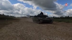 У русских танков мощные моторы