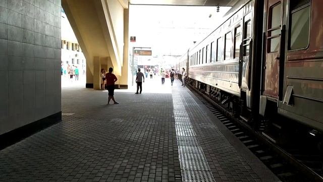 Ростов-на-Дону. Поезд №479 Санкт-Петербург - Сухум, стоянка на станции Ростов-Главный.