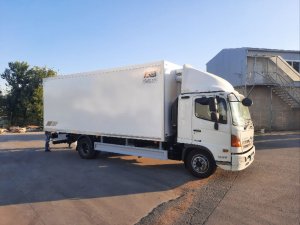 Изотермический фургон с отопителем на шасси HINO 500 12 тн