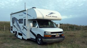 В наличии на площадке. Американский автодом. 5 спальных мест. Слайдер. Генератор. Thor Four Winds25V