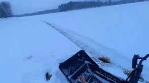 МОТОБУКСИРОВЩИК ТОНЕТ НА ЛЬДУ!!!