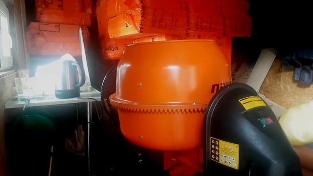 КУПИЛИ УЧАСТОК В ДЕРЕВНЕ | СКВАЖИНА | КЕССОН | ПОЛЫ ПО ГРУНТУ (#4 СЕРИЯ) смотреть онлайн