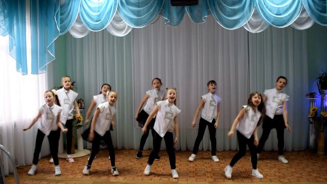 "На репите" - слова и музыка Алексея Ольханского смотреть онлайн