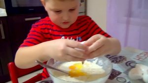 ПРИГОТОВИЛИ Сюрприз для ПАПЫ! Игорь ВСЕ ПЕРЕПУТАЛ! НОВОЕ ВИДЕО для детей kids children