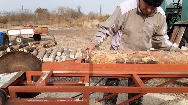 Самодельная мини пилорама. смотреть онлайн