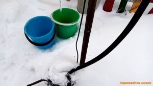 На улице - 34 градусов. Вода в колонке не замерзает.