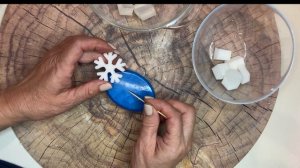 Мыловарение урок 1.Мыло со снежинками своими руками 3 техники. [DIY]
