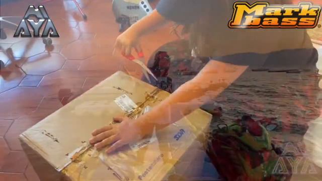 Unboxing Markbass cmd 101 Marcus Miller - Maya ESP смотреть онлайн