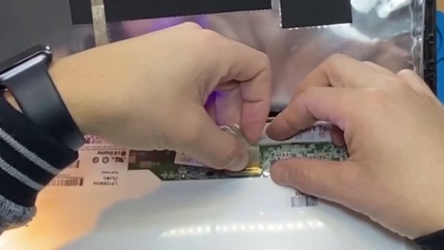 Lenovo B590 Cambio de Display смотреть онлайн