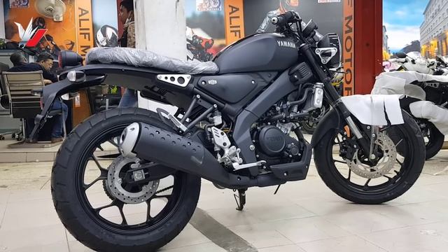 New Yamaha XSR (155cc) 2 Exceptional Black Color - Which is your choice ? [ 2022 -2021 ] смотреть онлайн