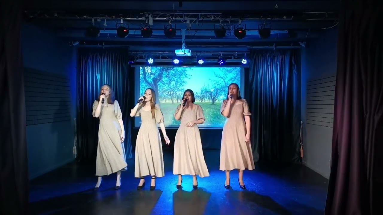 Апрель - Вокальный коллектив Триумф. Концерт Папа, мама, я [2023]. смотреть онлайн