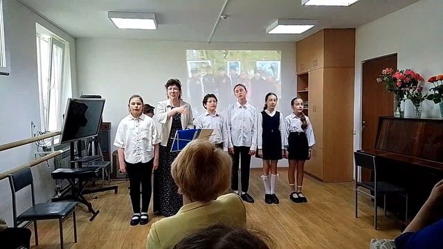 "Город золотой" ст.Анри Волхонского, муз. В.Вавилова - исп. ансамбль учащихся ДШИ с.Агой смотреть онлайн