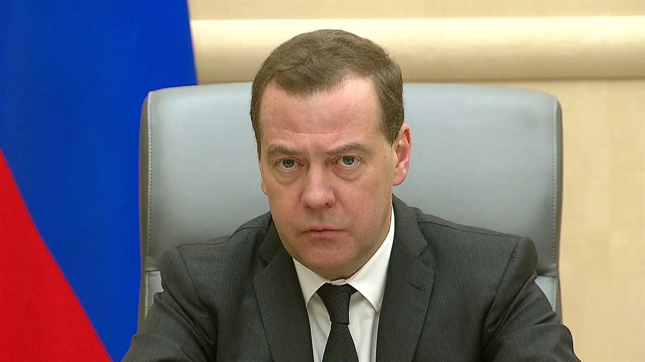 Дмитрий Медведев потребовал проанализировать законодательство в сфере газоснабжения на предмет но...