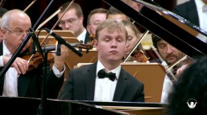 Десятый Фестиваль "Шаг навстречу!" С. Рахманинов  Концерт №2 для ф-но с орк. Исп. Олег Аккуратов