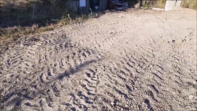 Дом с ноля. День 15. Копаем септик, ровняем участок. смотреть онлайн