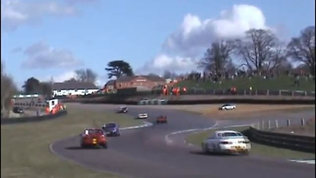 Mallory Park 9.3.09 MR2 Oil mayhem смотреть онлайн