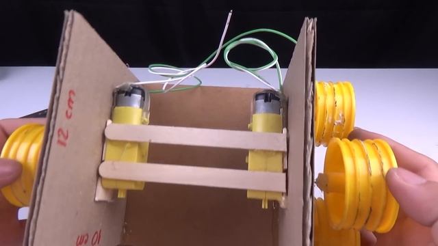 How to Make a robot at home from Cardboard - DIY Wall E Robot - Mr H2 смотреть онлайн