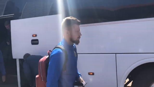 Оренбург-Ростов. Команды прибыли на стадион
