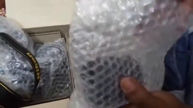 My First DSLR || Unboxing Nikon D5300 смотреть онлайн