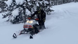 Сколько стоит путешествие в ЕРГАКИ на снегоходах. Снегоход BRP Summit Expert TURBO в ГЛУБОКОМ снегу