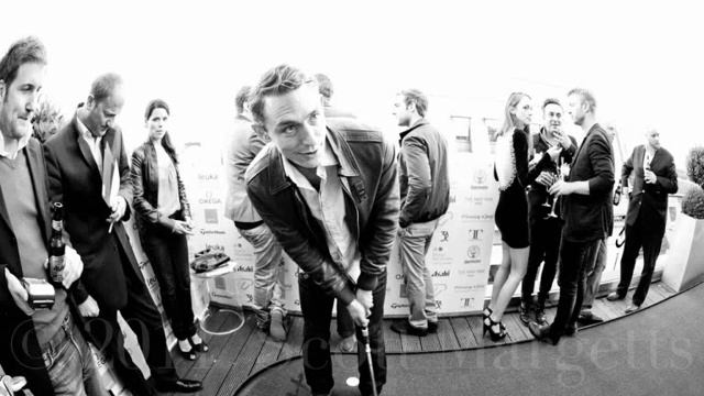 Neve Campbell and J.J. Feild смотреть онлайн