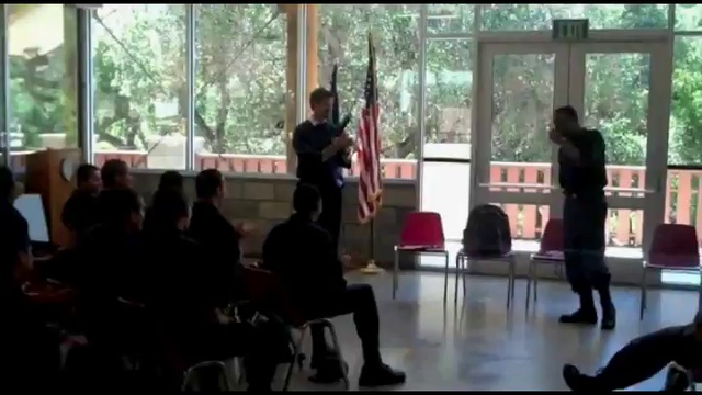 Выбил пистолет. смотреть онлайн