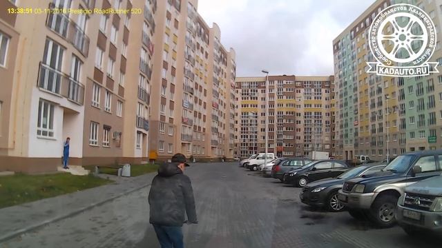 Детская безалаберность в наушниках на Осенней в Калининграде. 03.11.16