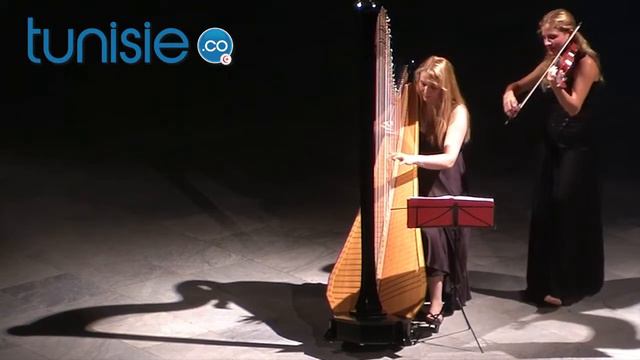 Ouverture de l'Octobre Musical 2014 par le duo italien entre Harpe et Violon смотреть онлайн