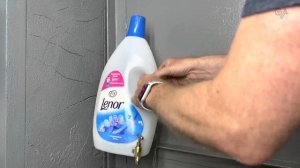 Рукомойник с раковиной из пластиковых канистр