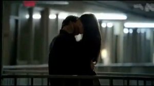 Дневники вампира Елена и Деймон Only one